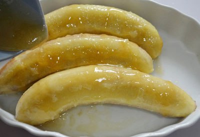 chuoi nuong mat ong2 - Chuối nướng mật ong ngọt lịm ngày giao mùa