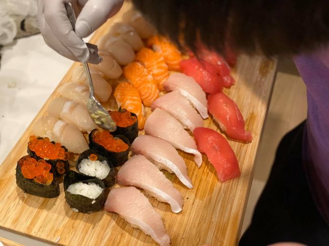 cach lam sushi 3 - Cách làm Sushi siêu đơn giản lại ngon không kém ngoài hàng