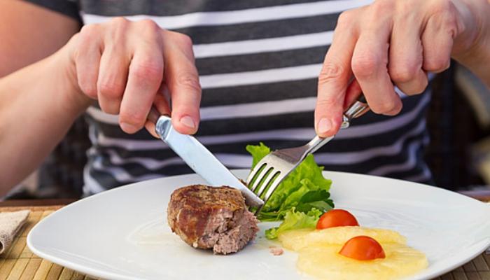 Cách dùng dao nĩa tinh tế cho các bữa ăn phong cách Âu Mỹ
