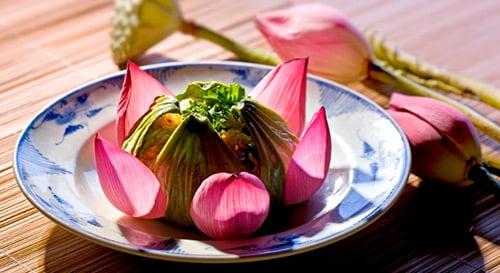 Theo quan niệm của Phật giáo, ăn chay là để nuôi dưỡng lòng từ bi của mỗi một người Phật tử.